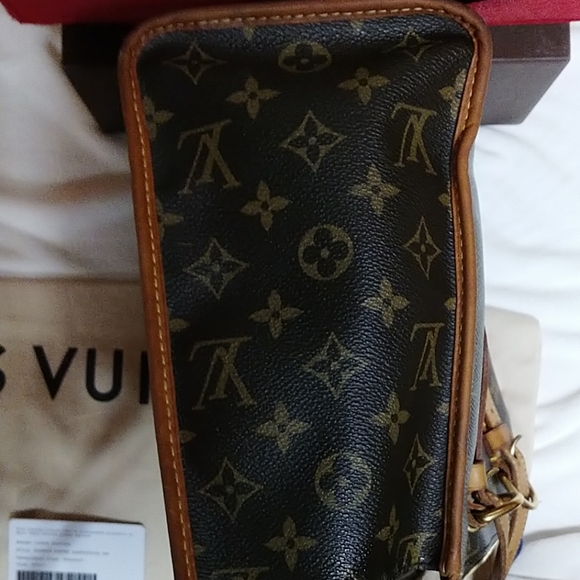 SOLD  SOLD SOLD Authentic Louis Vuitton popincourt/ w bag - Picture 8 of 8